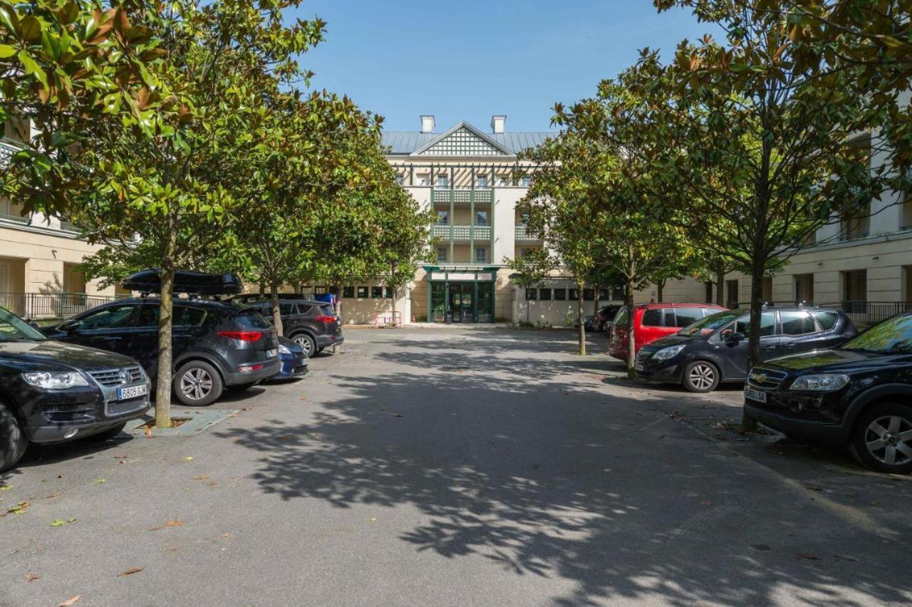 Rainbow Duplex N°1 Disney Serris Bagian luar foto